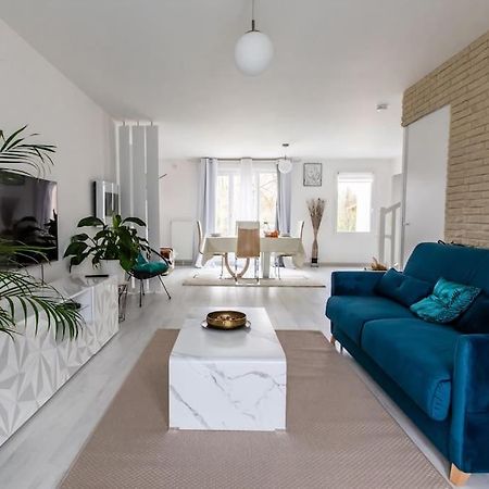 Appartement Forest Chic : Maison San Marina à Parmain Extérieur photo