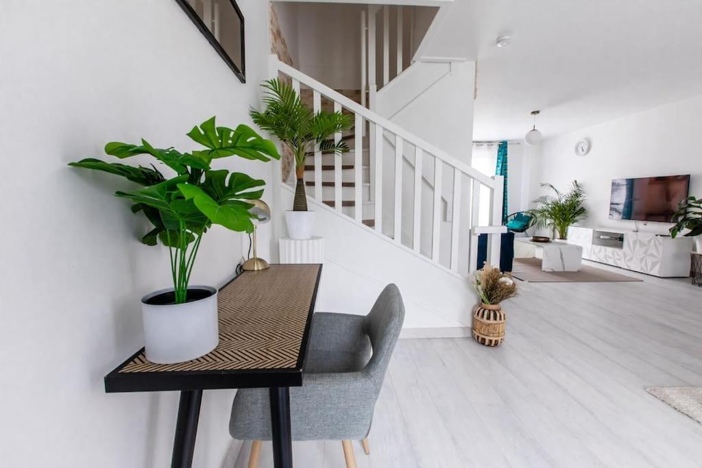 Appartement Forest Chic : Maison San Marina à Parmain Extérieur photo