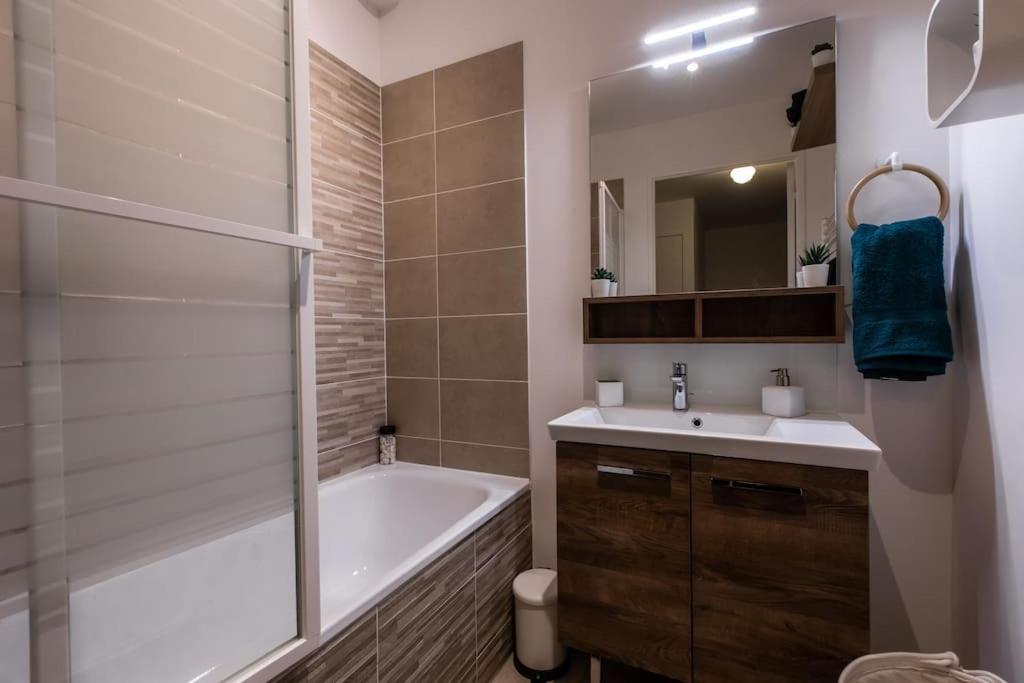 Appartement Forest Chic : Maison San Marina à Parmain Extérieur photo