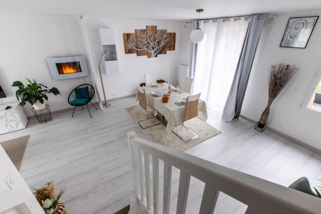 Appartement Forest Chic : Maison San Marina à Parmain Extérieur photo
